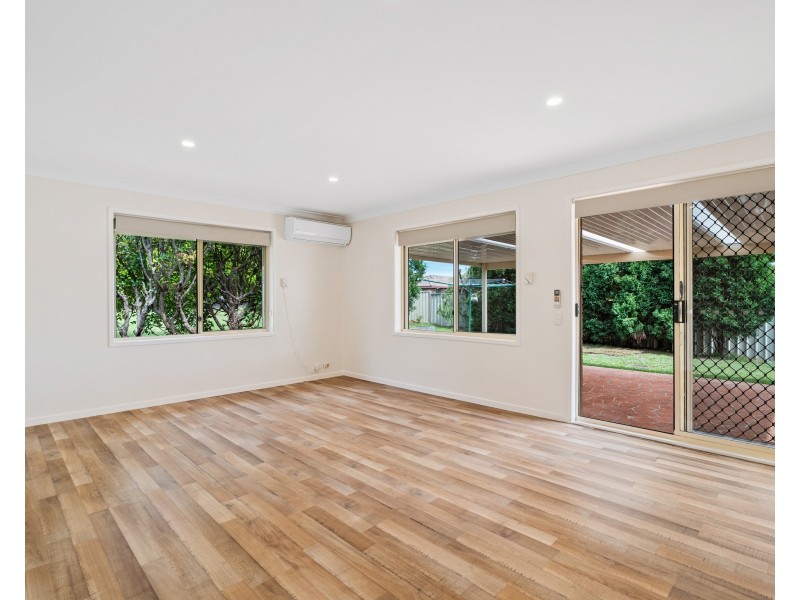 15 Rosella Circuit, Blue Haven NSW 2262