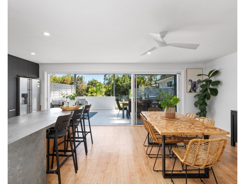 2 Bourbon Street, Wyoming NSW 2250