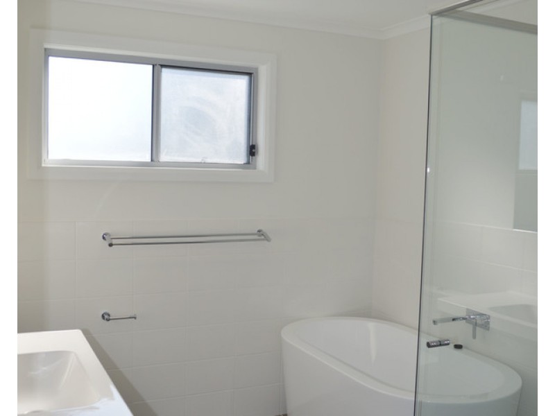 5 Toorak Avenue, Erina NSW 2250