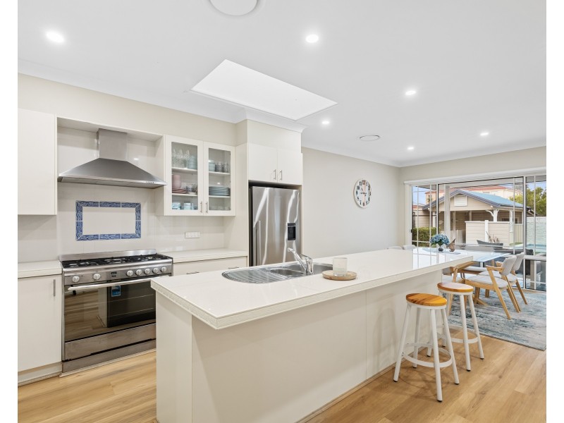 27 Manly Parade, The Entrance North NSW 2261