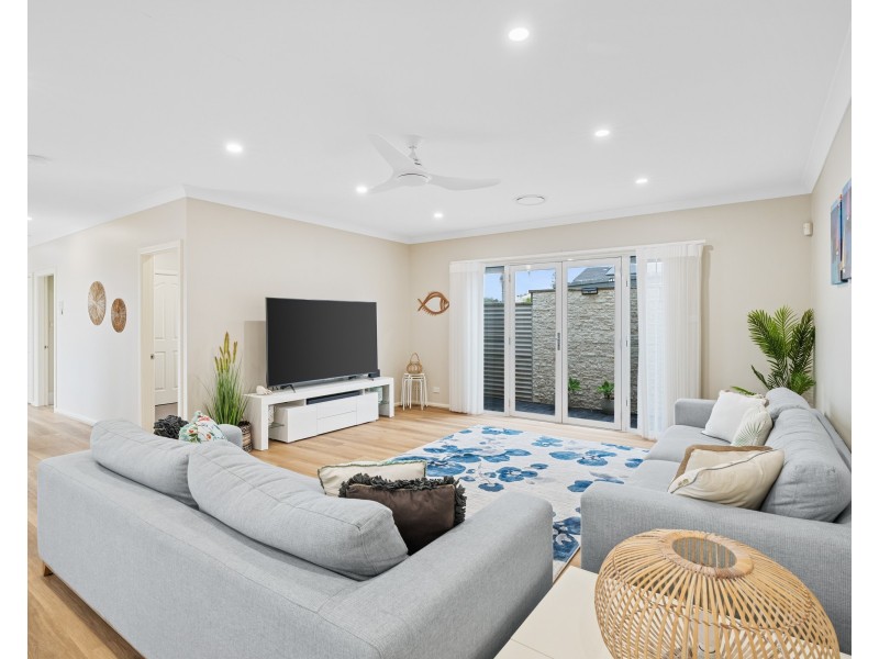 27 Manly Parade, The Entrance North NSW 2261
