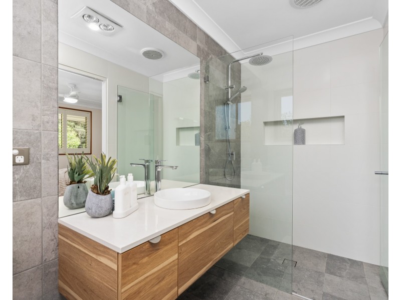 23 Elissa Crescent, Wyoming NSW 2250