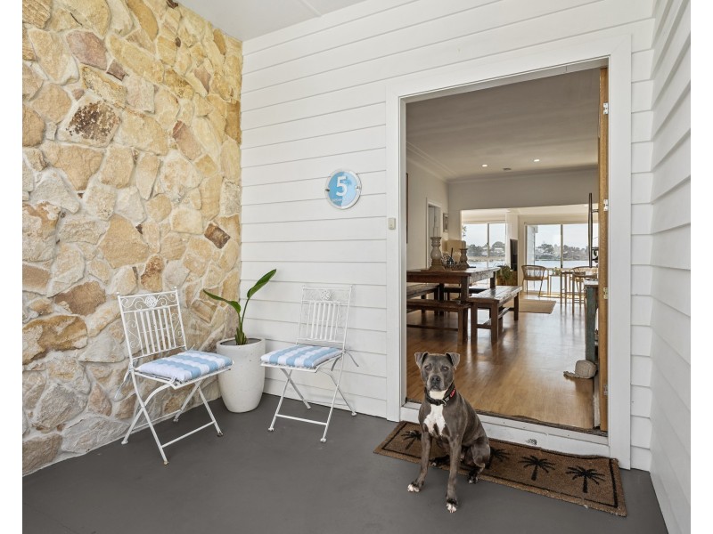 5 Brennon Road, Gorokan NSW 2263