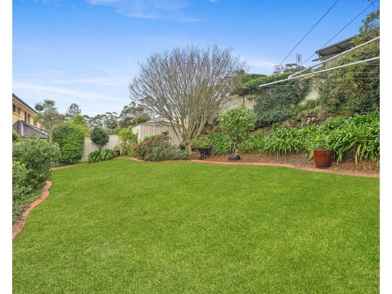 4 Woodbine Close, Lisarow NSW 2250