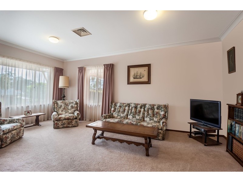1 Severn Close, Erina NSW 2250