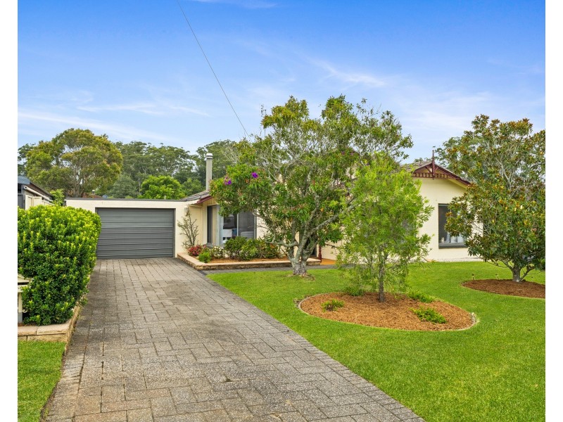 18 Crestwood Avenue, Niagara Park NSW 2250
