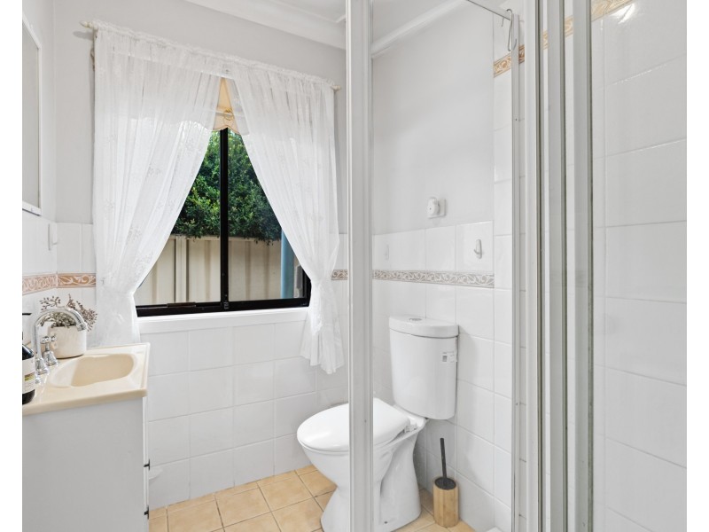 18 Crestwood Avenue, Niagara Park NSW 2250