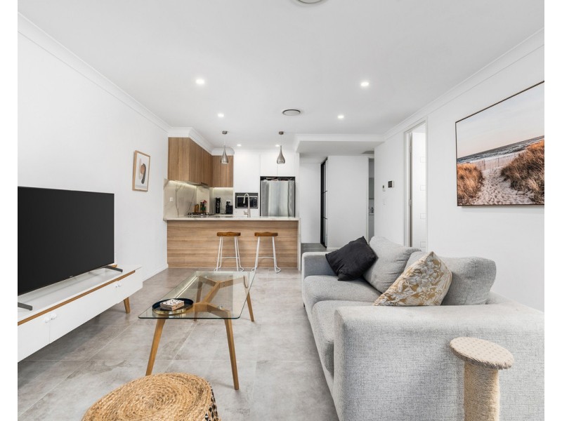 401/10 Fielder Street, West Gosford NSW 2250