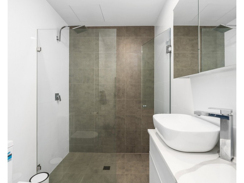 401/10 Fielder Street, West Gosford NSW 2250