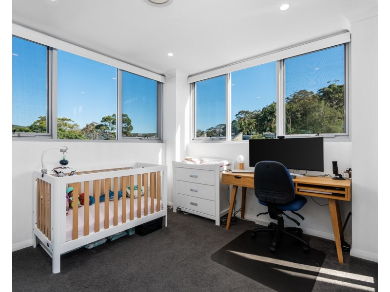 401/10 Fielder Street, West Gosford NSW 2250