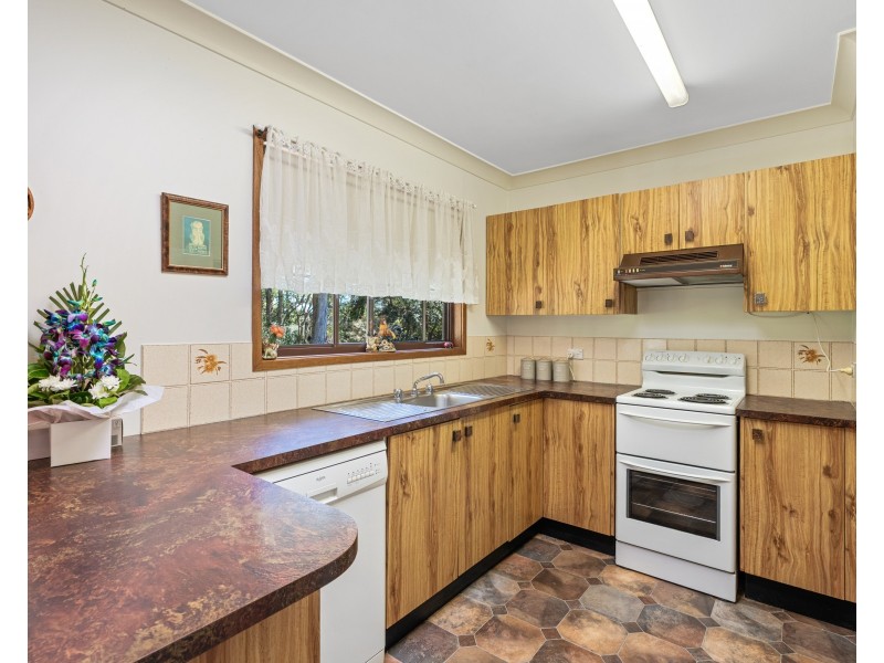 10 Bouvardia Street, Niagara Park NSW 2250