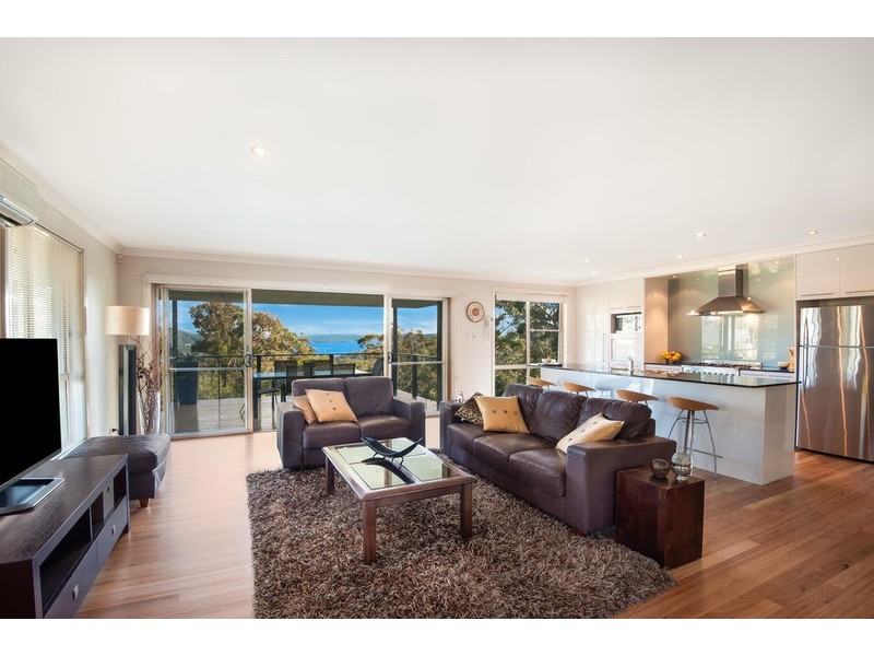 69 Meadow Road, Springfield NSW 2250