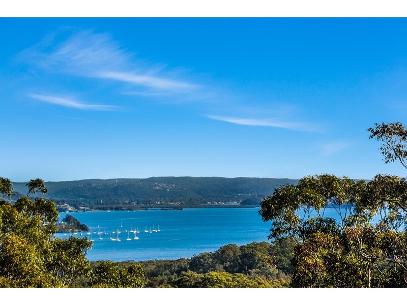 69 Meadow Road, Springfield NSW 2250