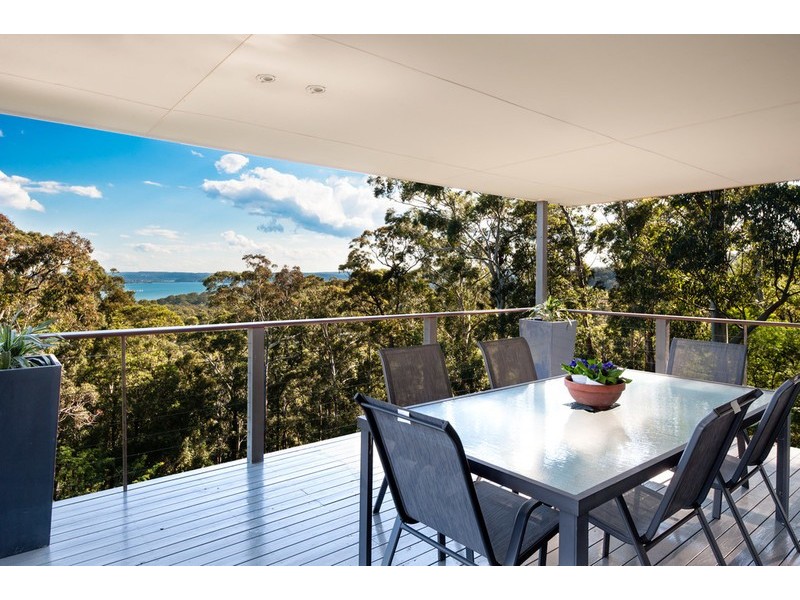 69 Meadow Road, Springfield NSW 2250