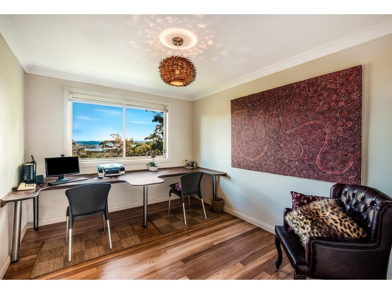 69 Meadow Road, Springfield NSW 2250