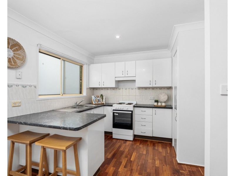 27 Lakala Avenue, Springfield NSW 2250