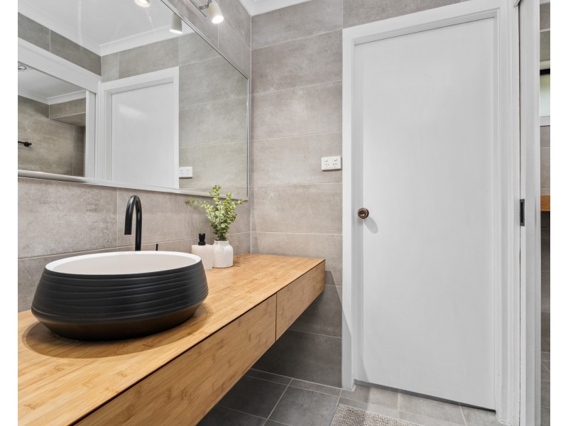 7 Hakea Close, Wyoming NSW 2250