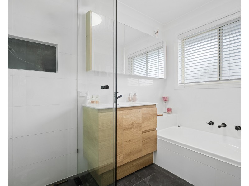 10 Winani Road, Erina NSW 2250