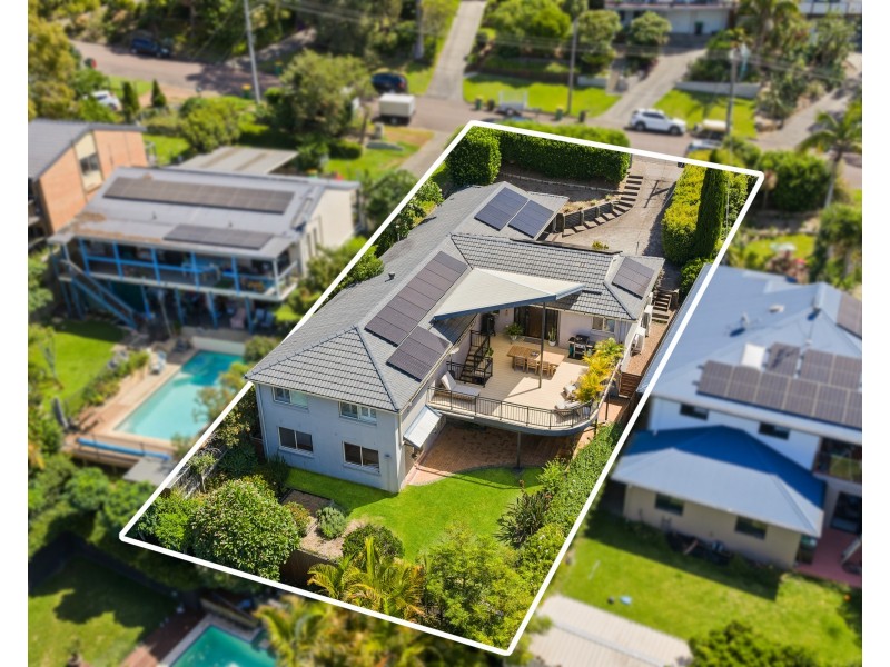 10 Hibiscus Avenue, North Avoca NSW 2260