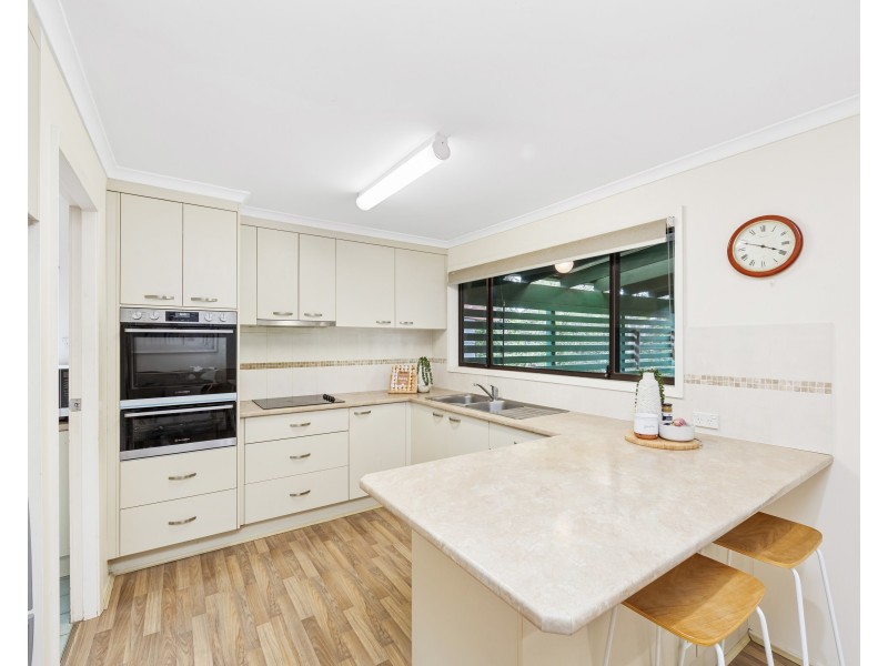 66 Lake Shore Drive, North Avoca NSW 2260