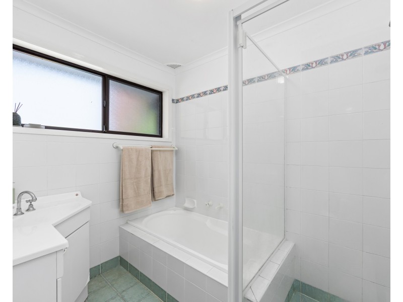 66 Lake Shore Drive, North Avoca NSW 2260