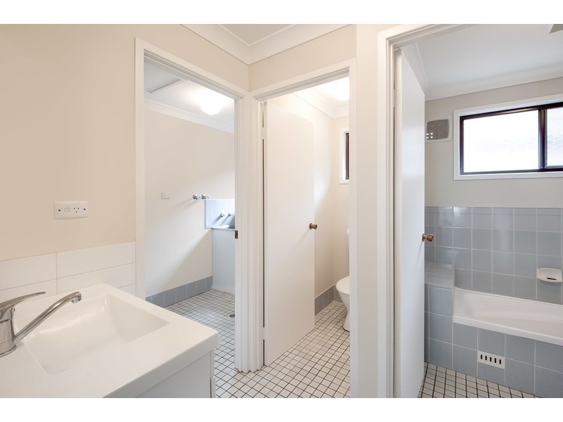 20 Clarence Road, Springfield NSW 2250