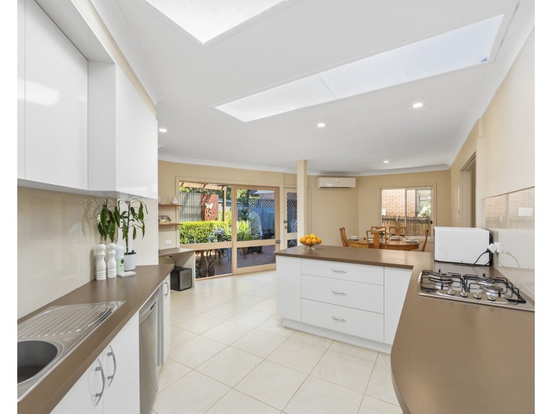 2/6 Argyle Avenue, Narara NSW 2250