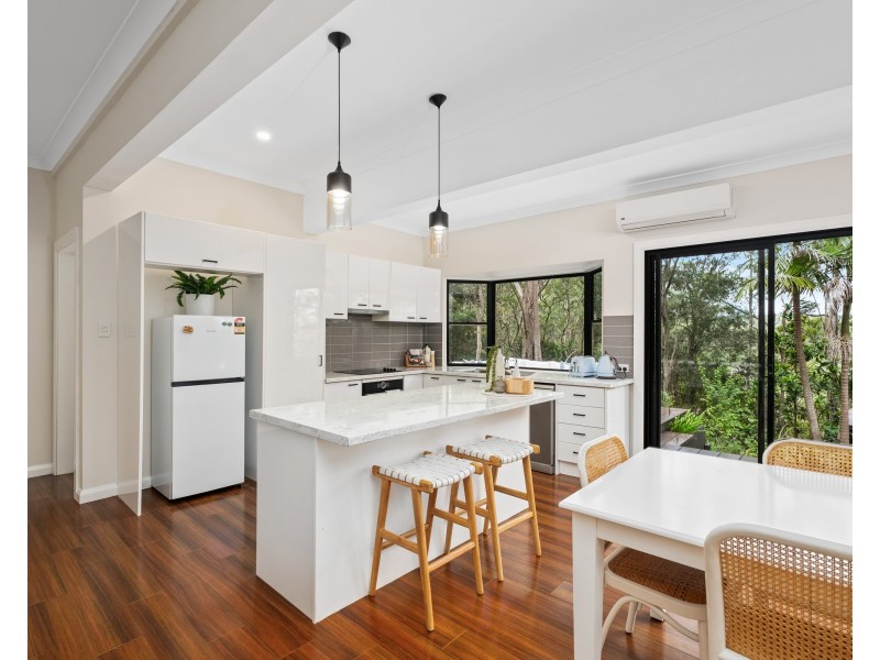 4D Gregory Street, Wyoming NSW 2250