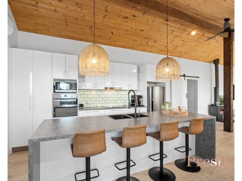 16 Coreen Drive, Wamberal NSW 2260