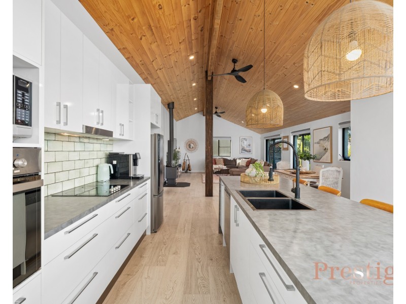 16 Coreen Drive, Wamberal NSW 2260