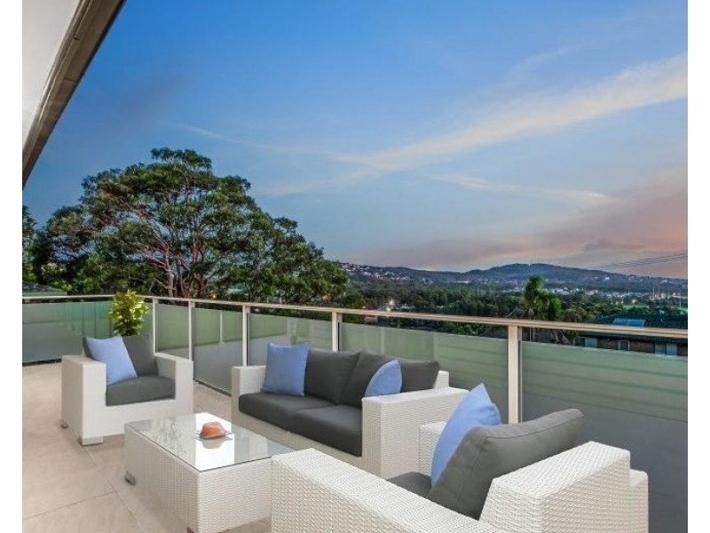 30 Valley View Road, Bateau Bay NSW 2261