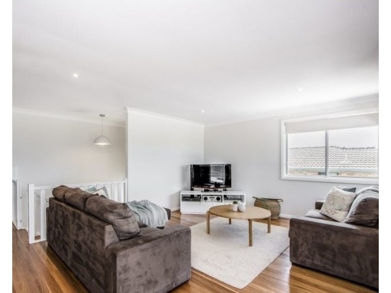 30 Valley View Road, Bateau Bay NSW 2261