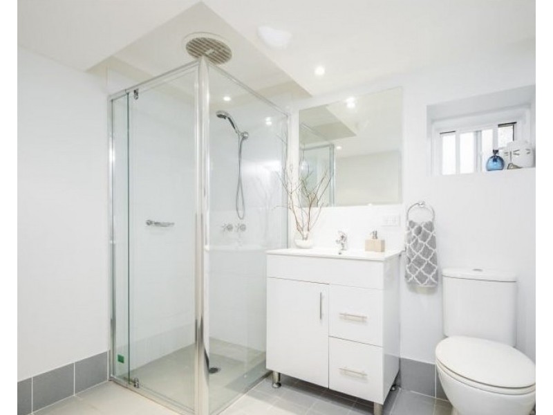 30 Valley View Road, Bateau Bay NSW 2261