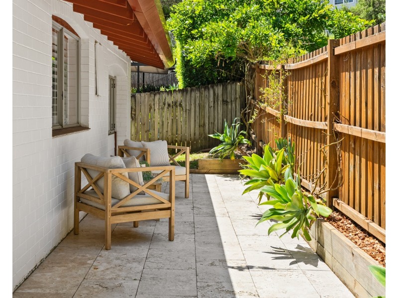 24 Lock Avenue, Springfield NSW 2250