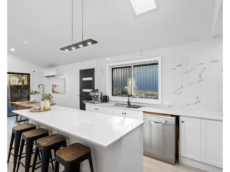 48 Chamberlain Road, Wyoming NSW 2250