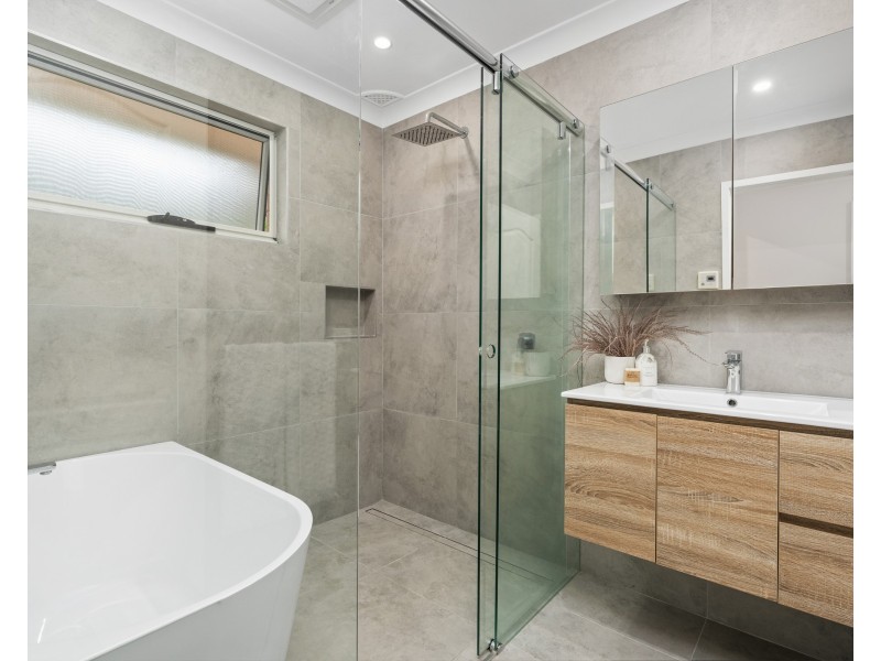 33 Pearson Street, Narara NSW 2250