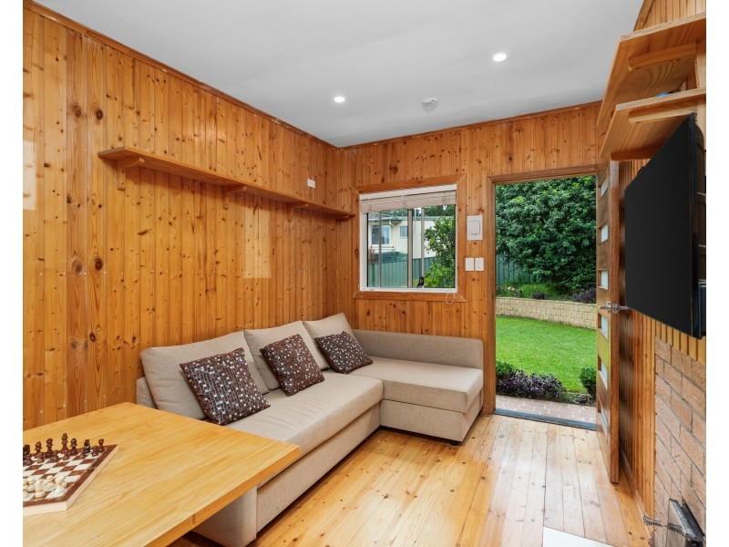 33 Pearson Street, Narara NSW 2250