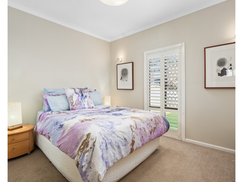 2 Poplars Avenue, Bateau Bay NSW 2261