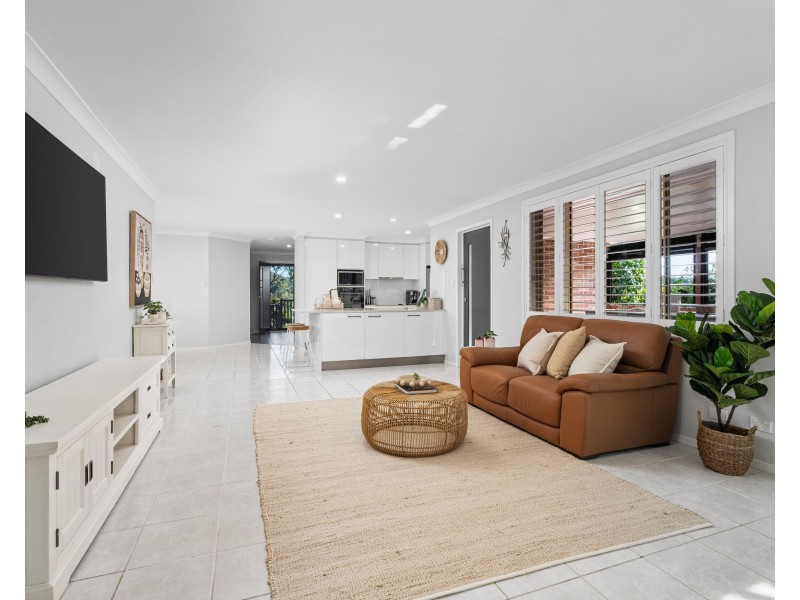 100 Bronzewing Drive, Erina NSW 2250