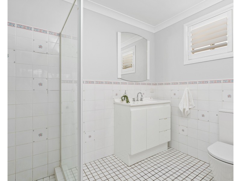 100 Bronzewing Drive, Erina NSW 2250