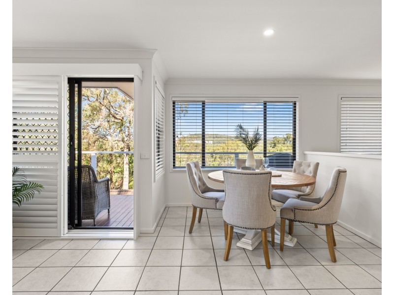 6 Merida Close, Narara NSW 2250