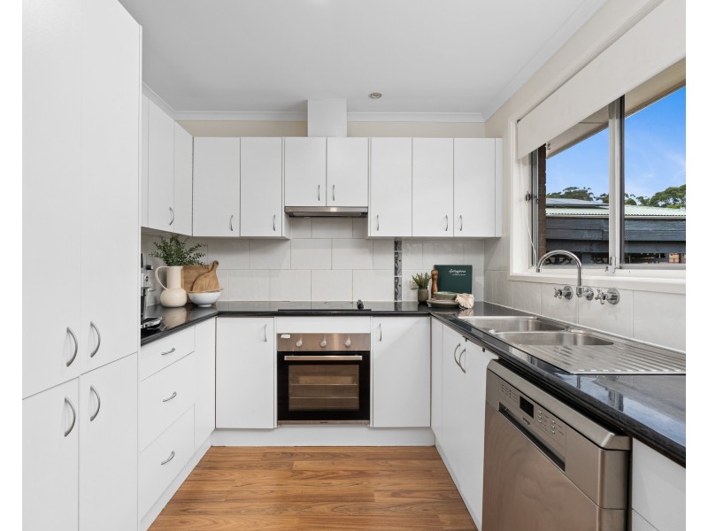 16 Karina Drive, Narara NSW 2250