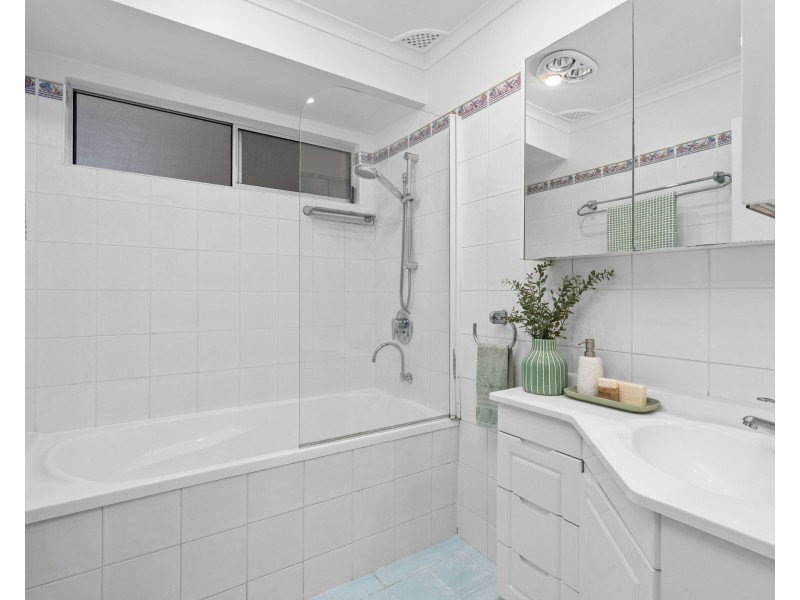 16 Karina Drive, Narara NSW 2250