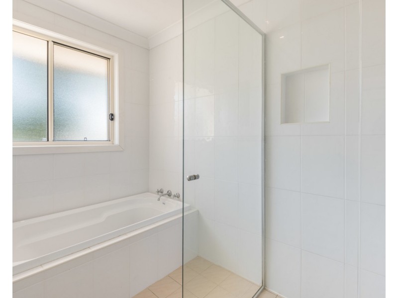 48 Beaumont Avenue, Wyoming NSW 2250