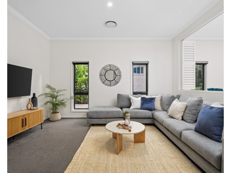 109 Chamberlain Road, Wyoming NSW 2250