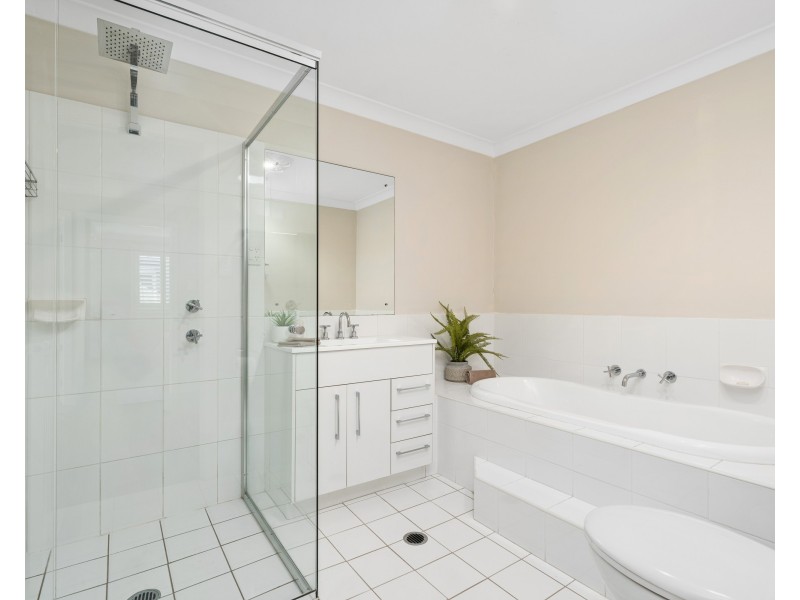 48 Jean Norman Close, Wyoming NSW 2250