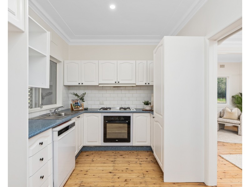 21 Waratah Street, East Gosford NSW 2250