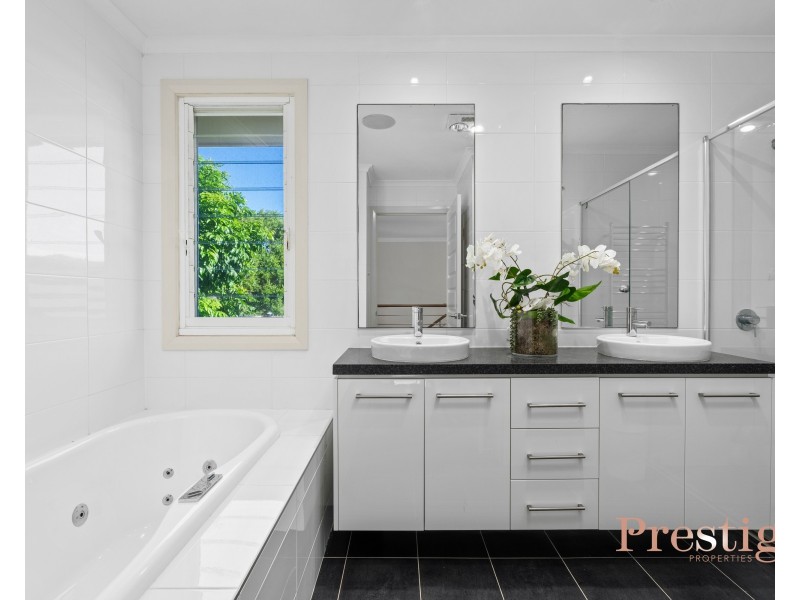 15 View Street, North Avoca NSW 2260