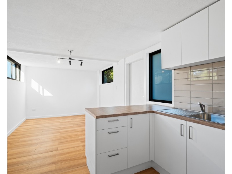 6 Woolard Road, Springfield NSW 2250
