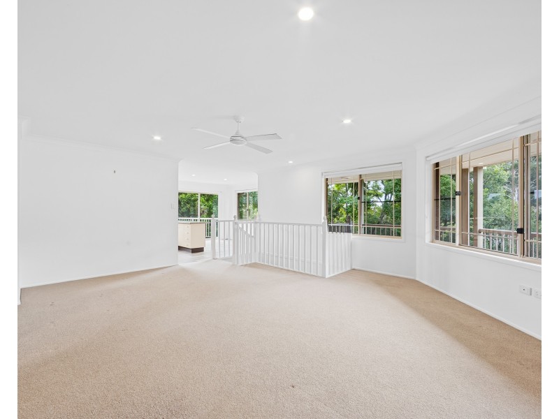 2/136 James Sea Drive, Green Point NSW 2251